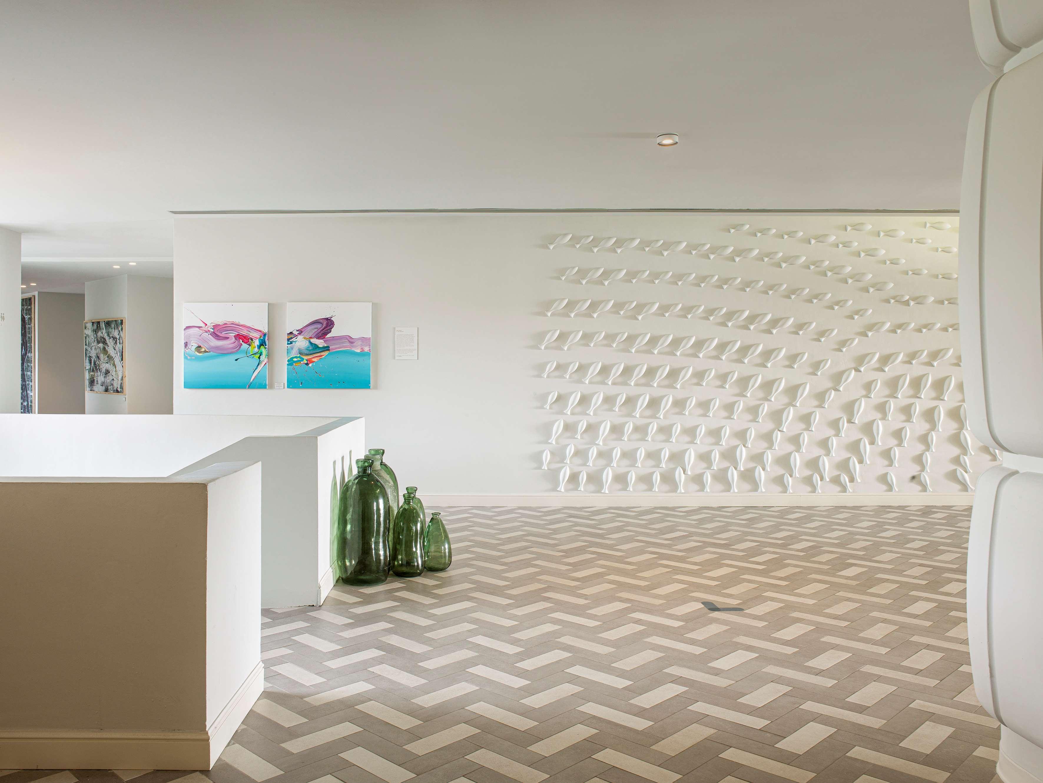 Me Sitges Terramar Hotel Bagian luar foto Interior of the house