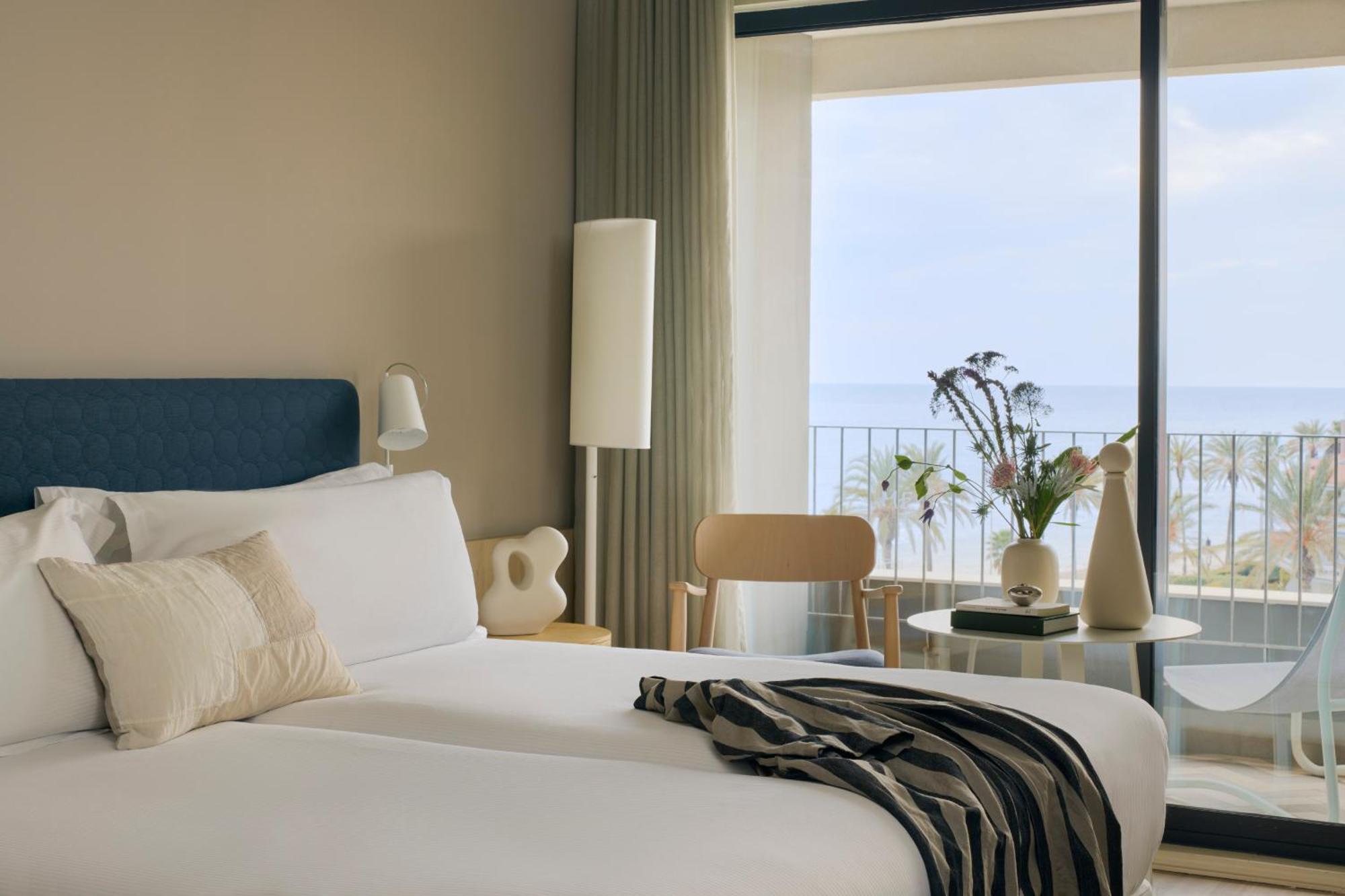 Me Sitges Terramar Hotel Bagian luar foto