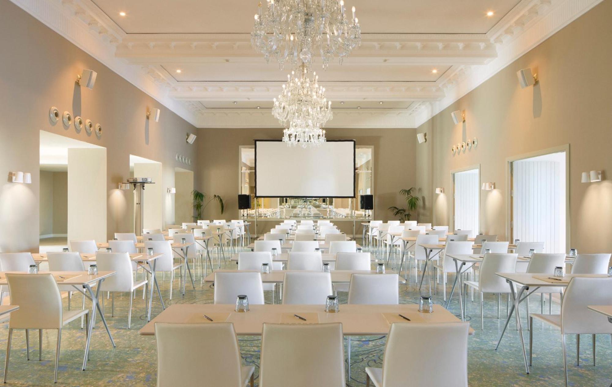 Me Sitges Terramar Hotel Bagian luar foto The ballroom