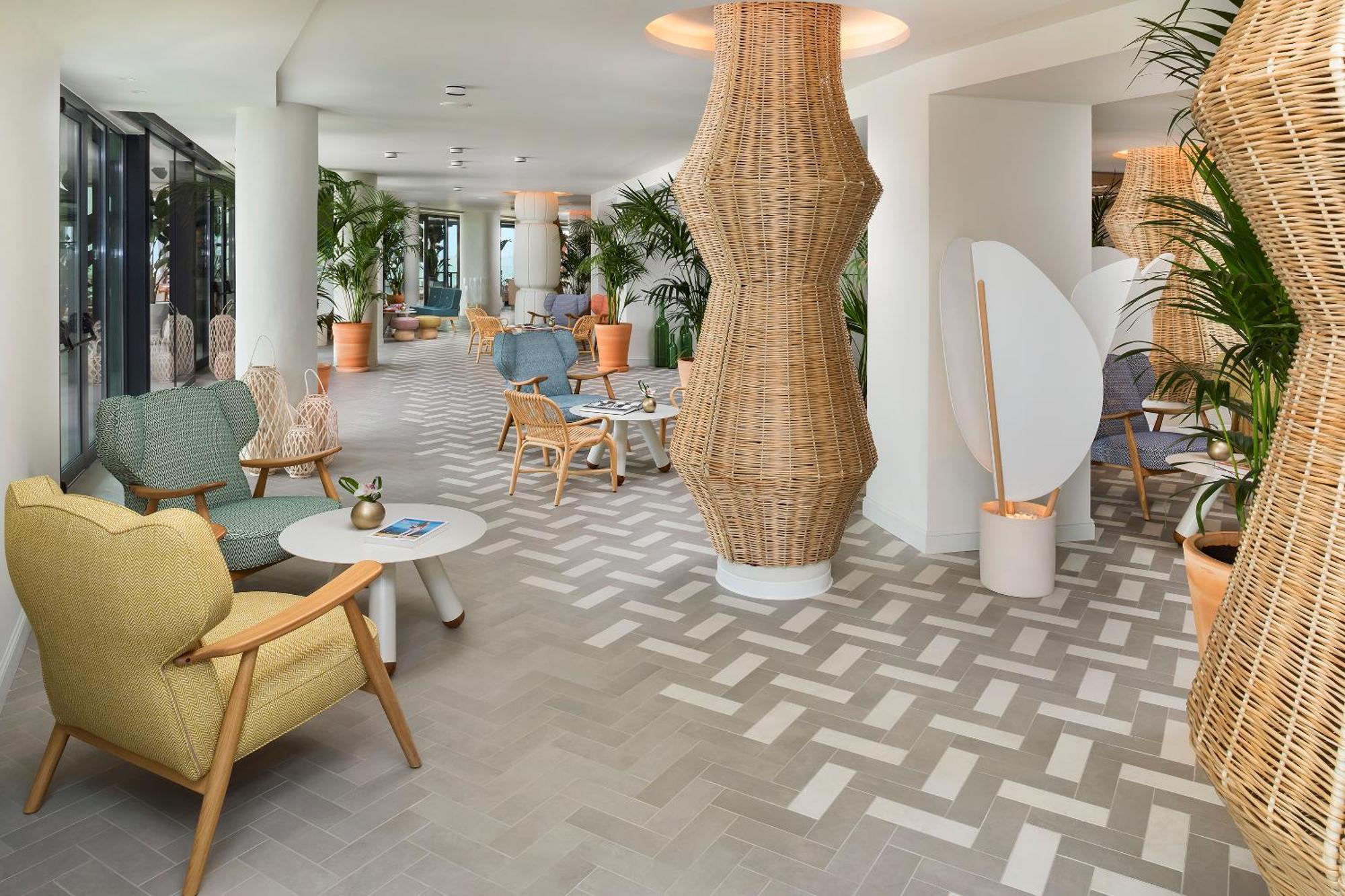 Me Sitges Terramar Hotel Bagian luar foto Lobby