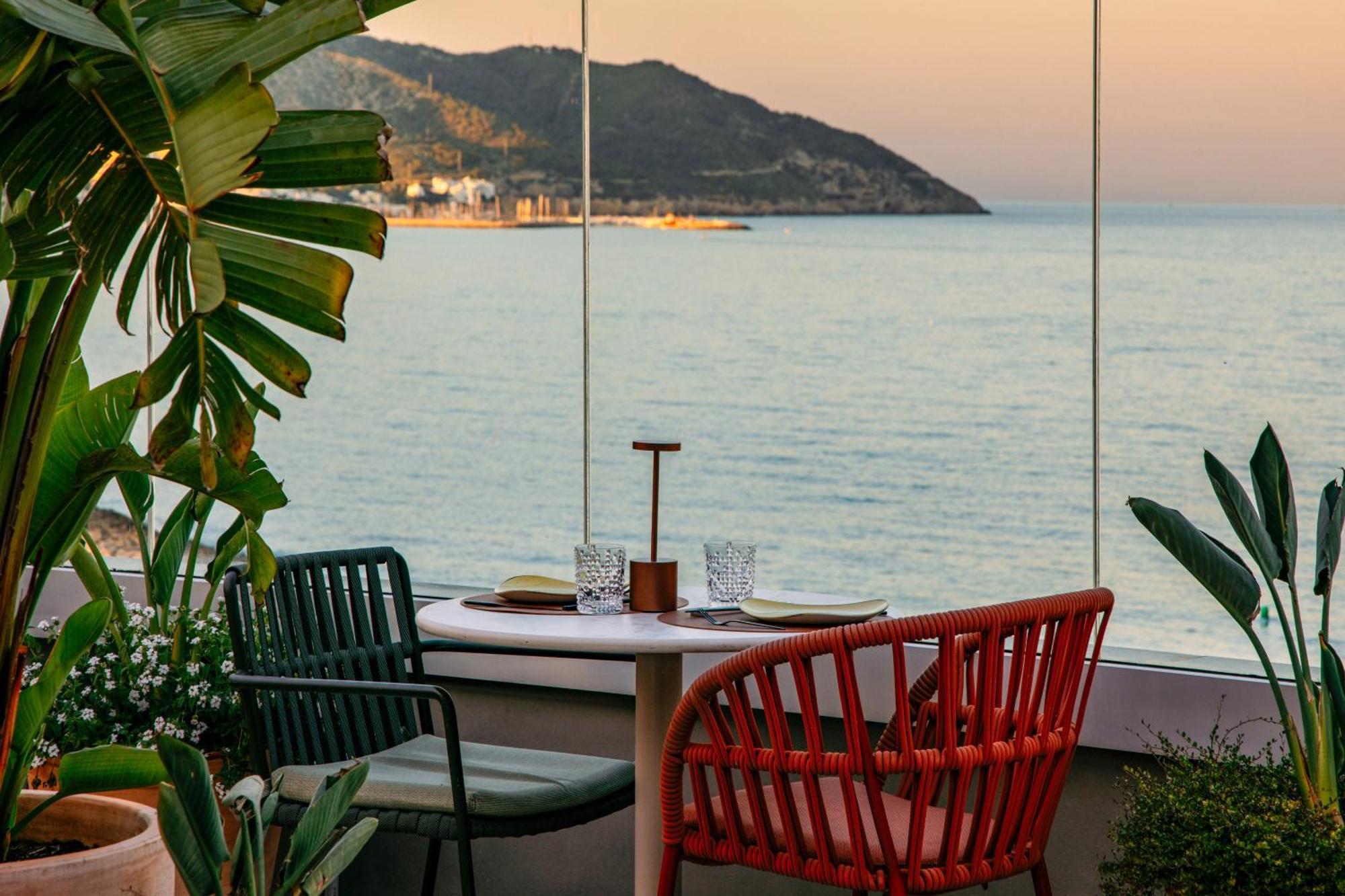 Me Sitges Terramar Hotel Bagian luar foto View from the restaurant
